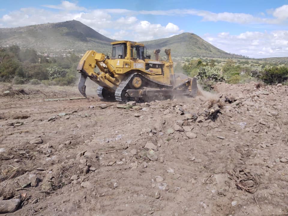 1671454508 727 Realizamos trabajos con la maquina D8 bulldozer en los ejidos