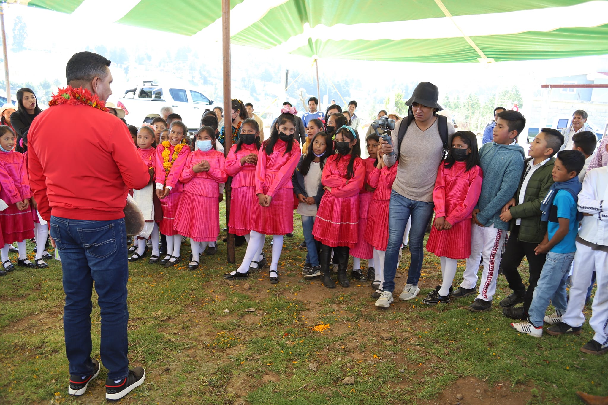 1671467169 70 La felicidad de los ninos de Barrio las Palomas San