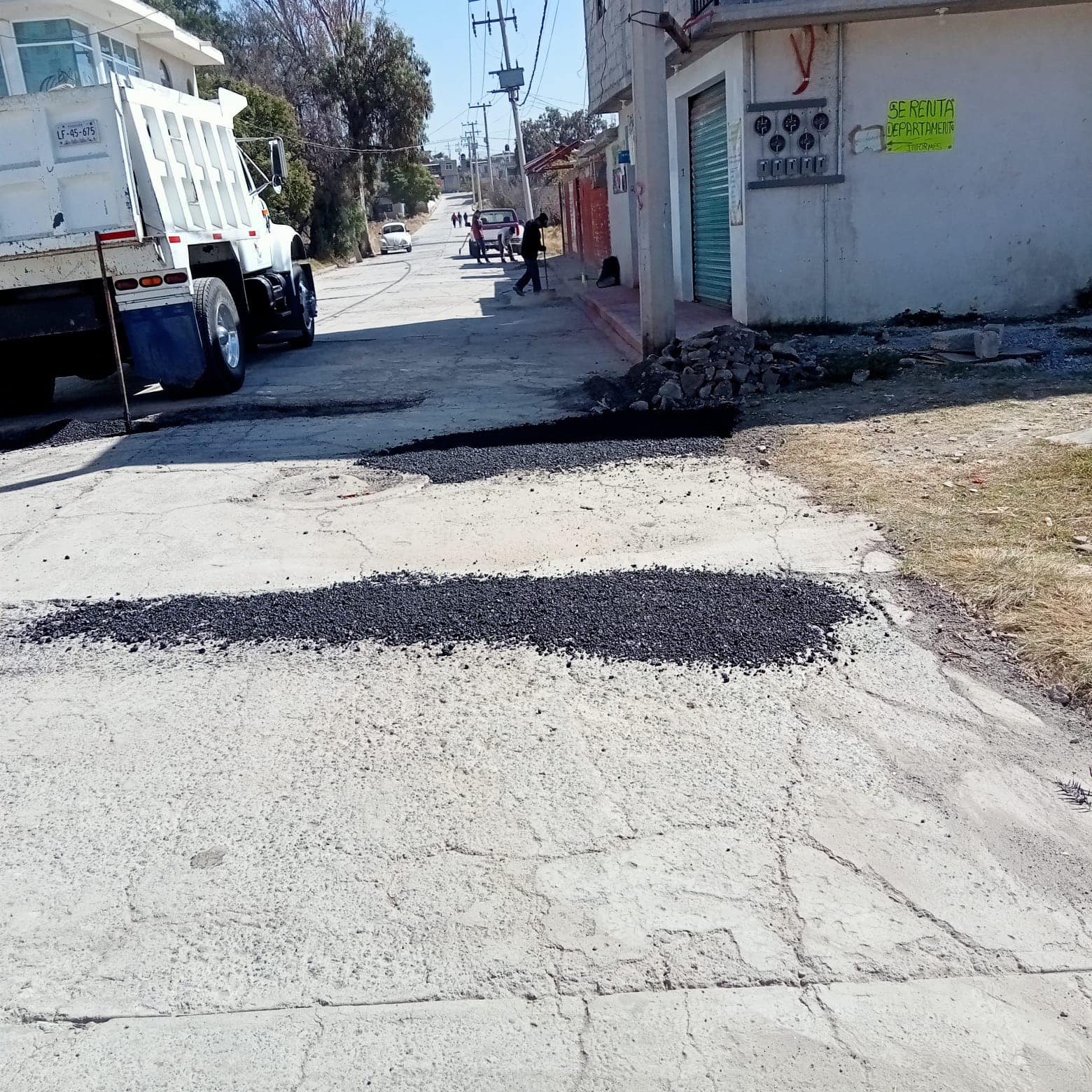 1671549160 429 El Gobierno Municipal realiza trabajos de bacheo en la comunidad