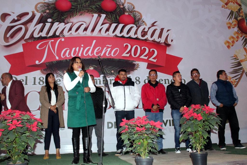 1671717672 79 INAUGURAN PISTA DE HIELO EN PLAZA CIVICA BENITO JUAREZ DE