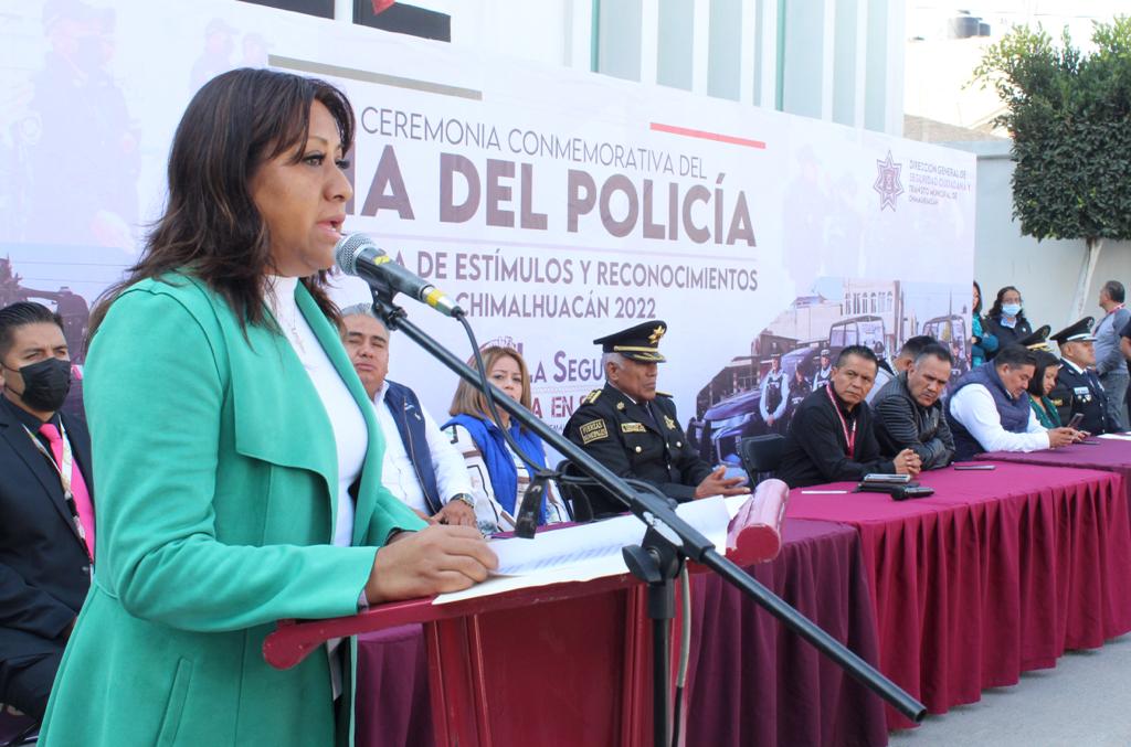 1671747088 559 XOCHITL FLORES POLICIA MUNICIPAL PIEZA FUNDAMENTAL PARA CONTRIBUIR A LA