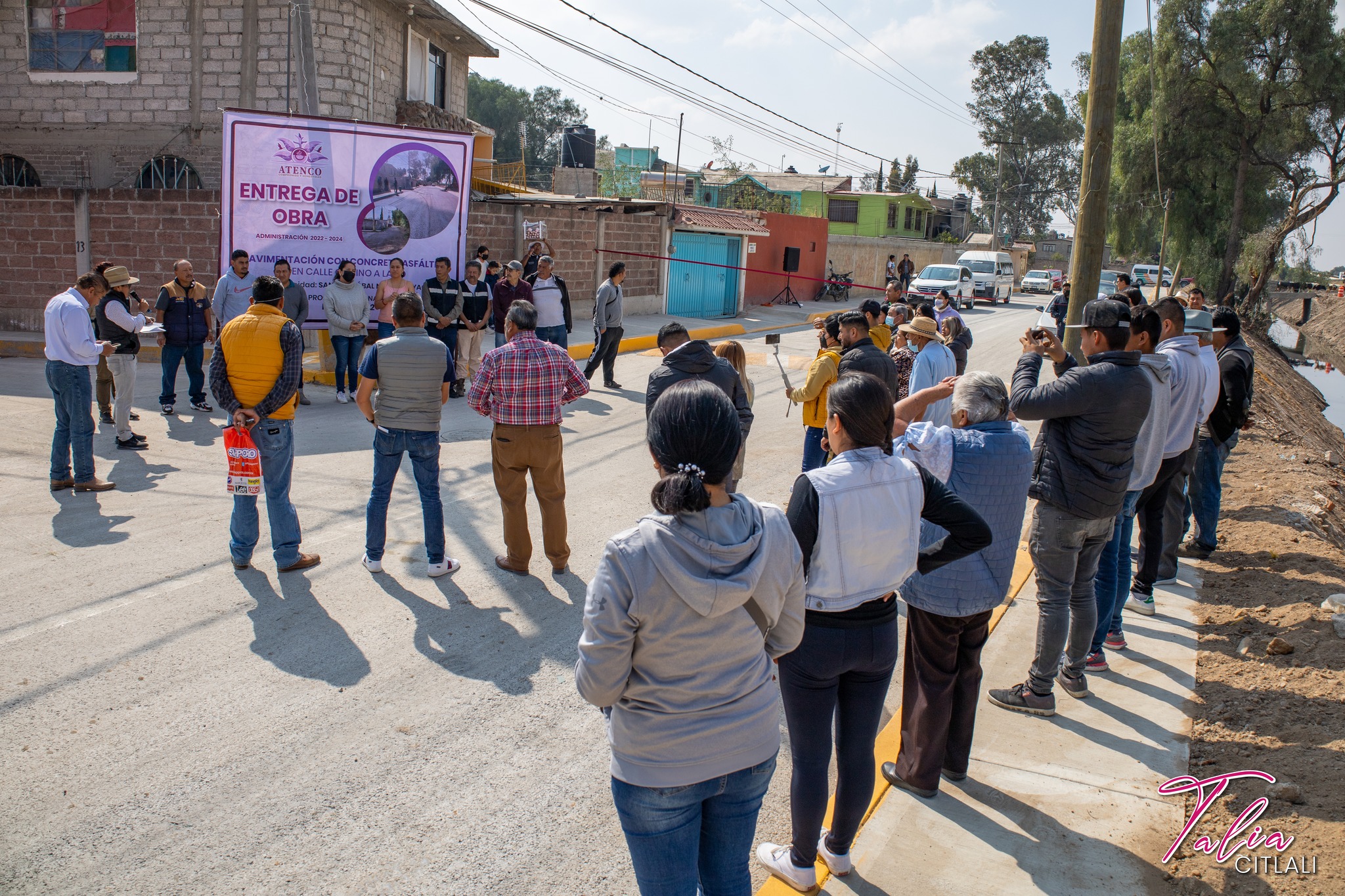 1671914254 594 Entrega de obra Pavimentacion con concreto asfaltico en calle camino