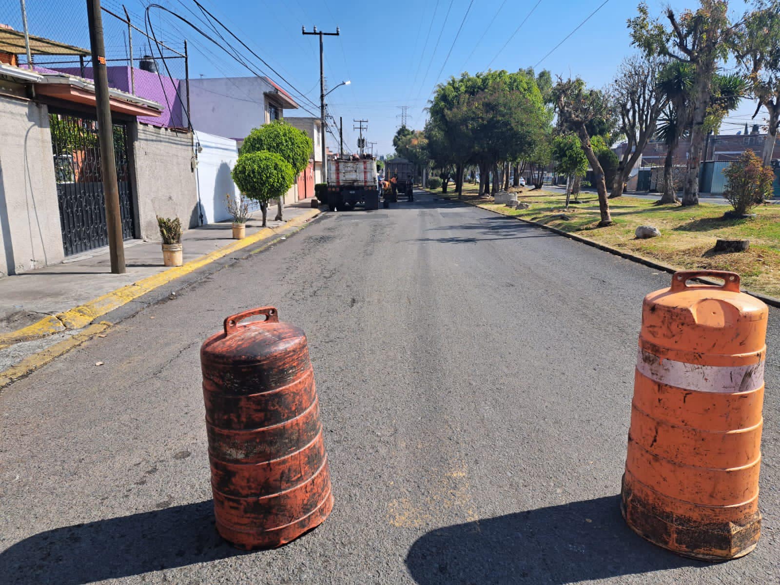 1672162619 Para contar con calles transitables personal de la Junta Local