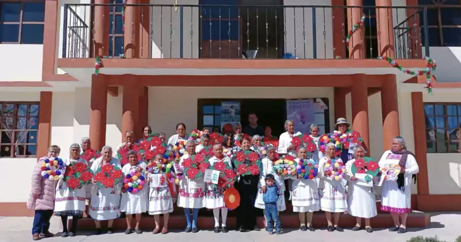 A traves de las diversas actividades con los adultos mayores jpg