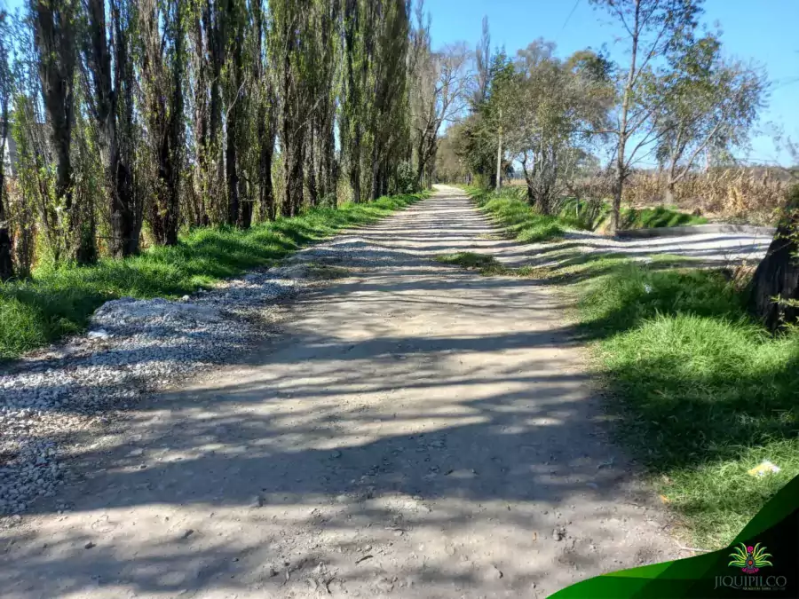 Con el fin de mejorar los caminos del municipio y jpg