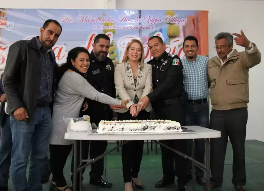 Continuamos celebrando el dia del policia hoy toco reconocer al jpg