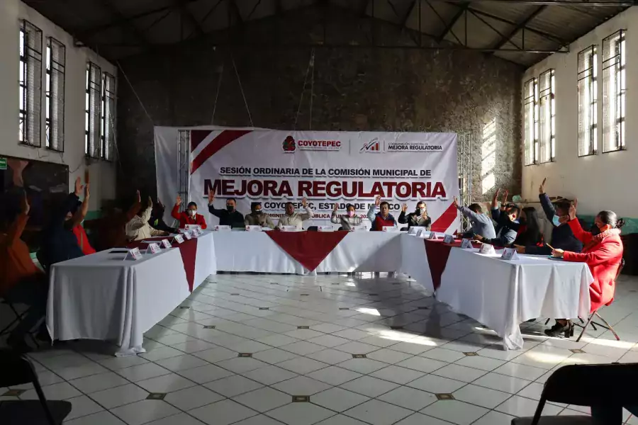 Cuarta Sesion Ordinaria de la Comision Municipal de Mejora Regulatorios jpg