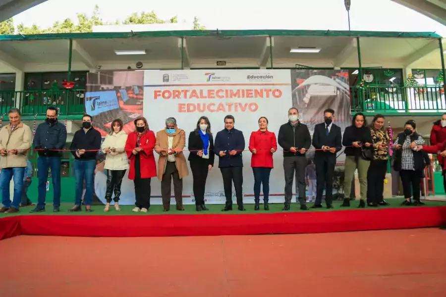 Dando seguimiento al Programa Fortalecimiento Educativo esta manana el Presiden jpg