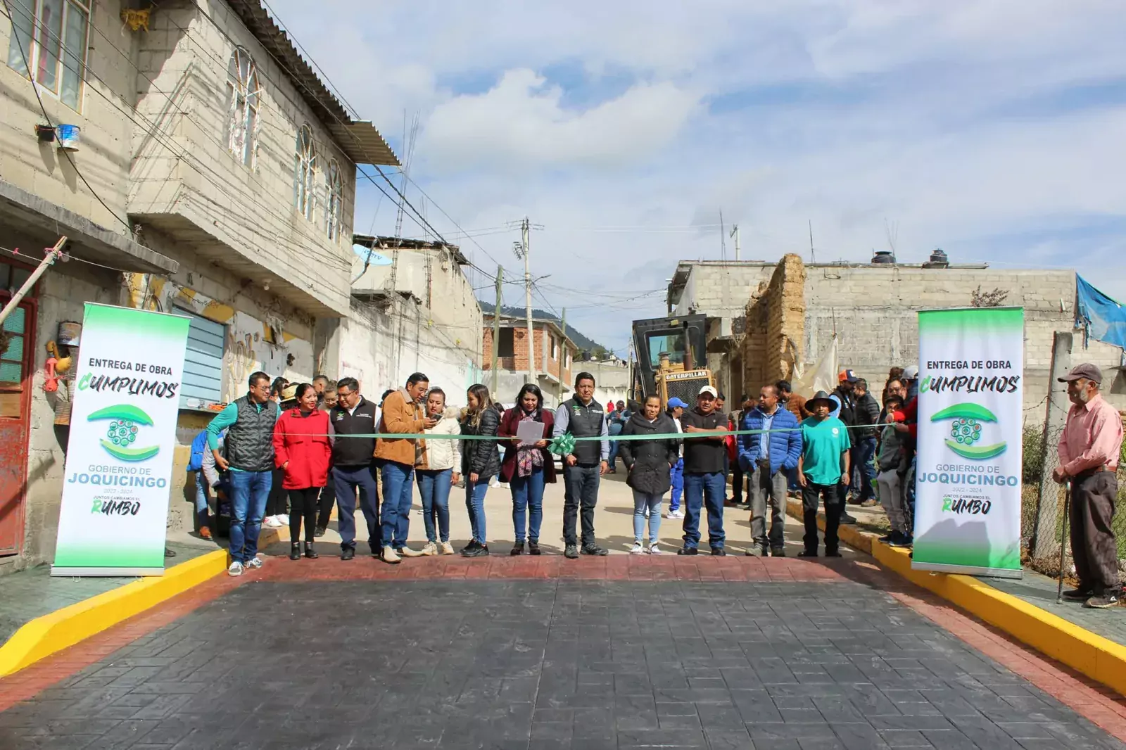 ENTREGA DE SEGUNDA OBRA DE PAVIMENTACION EN LA CALLE MIGUEL jpg