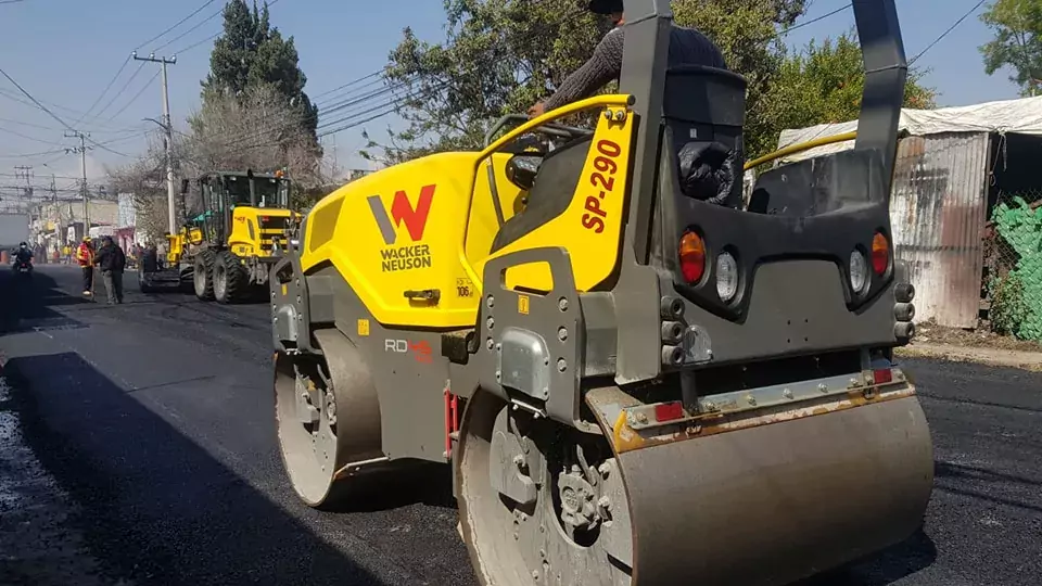 En coordinacion con la Junta Local de Caminos continuaron los jpg