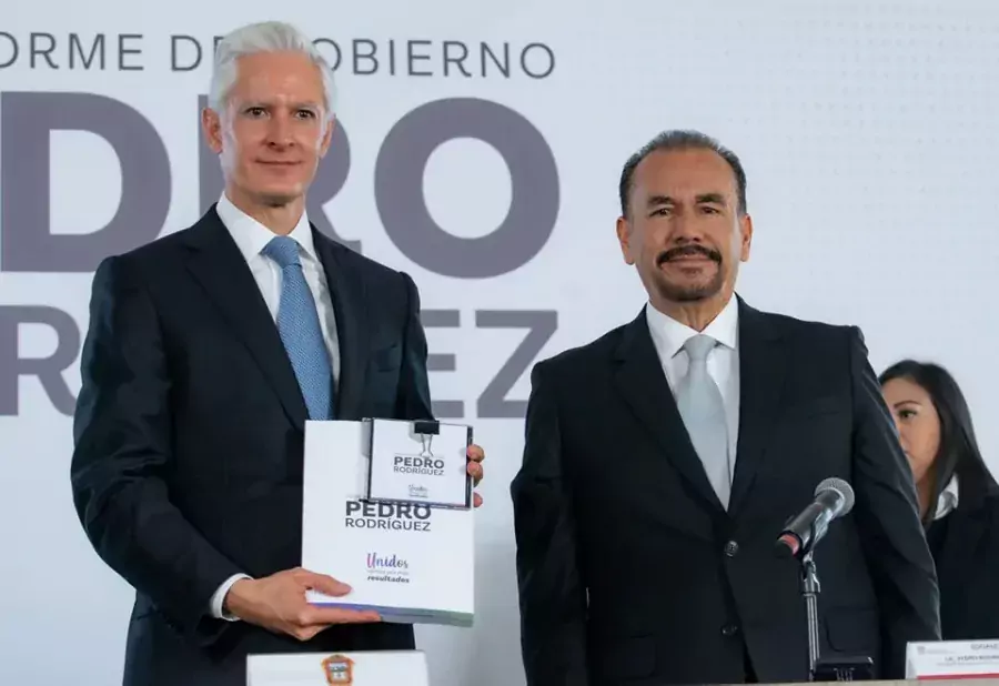 En el evento de su Primer Informe de Gobierno el jpg