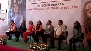 EnVivo Sigue la entrega de placas a espacios naranjas espacios