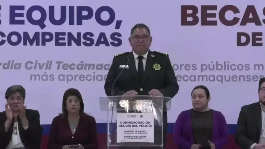 EnVivo en conmemoracion del dia del policia la Presidenta Mariela jpg