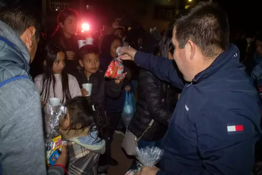 Encendido de arbol en la delegacion de Santiago Tepopula jpg