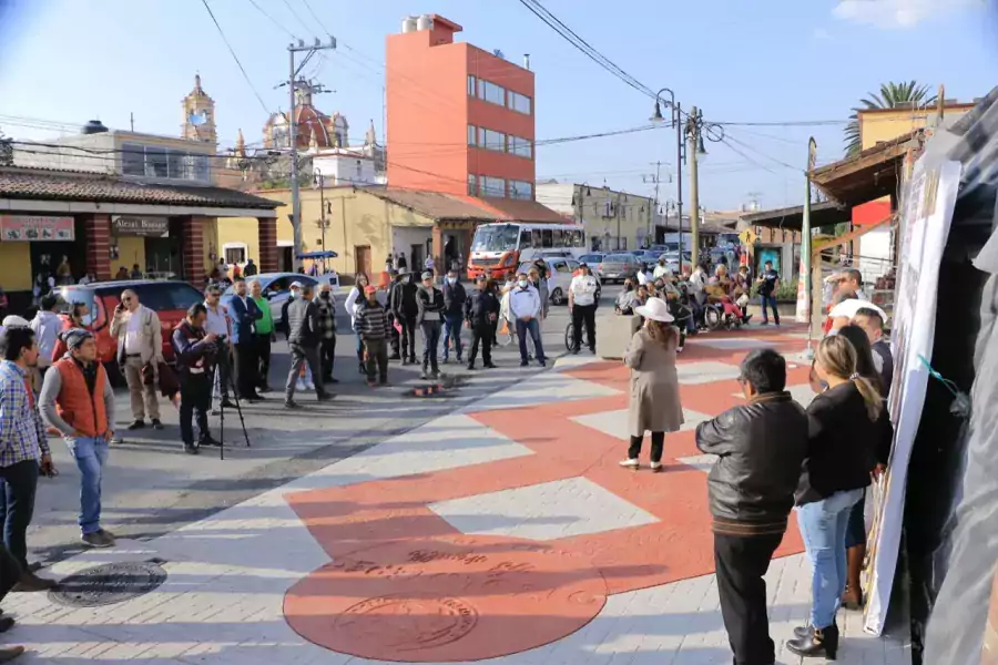 Entregamos aceras guarniciones y jardineras en calle Juarez ademas de jpg