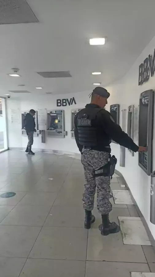 Operativo Nuestros elementos del Grupo Metropolitana de Reaccion realizan jpg