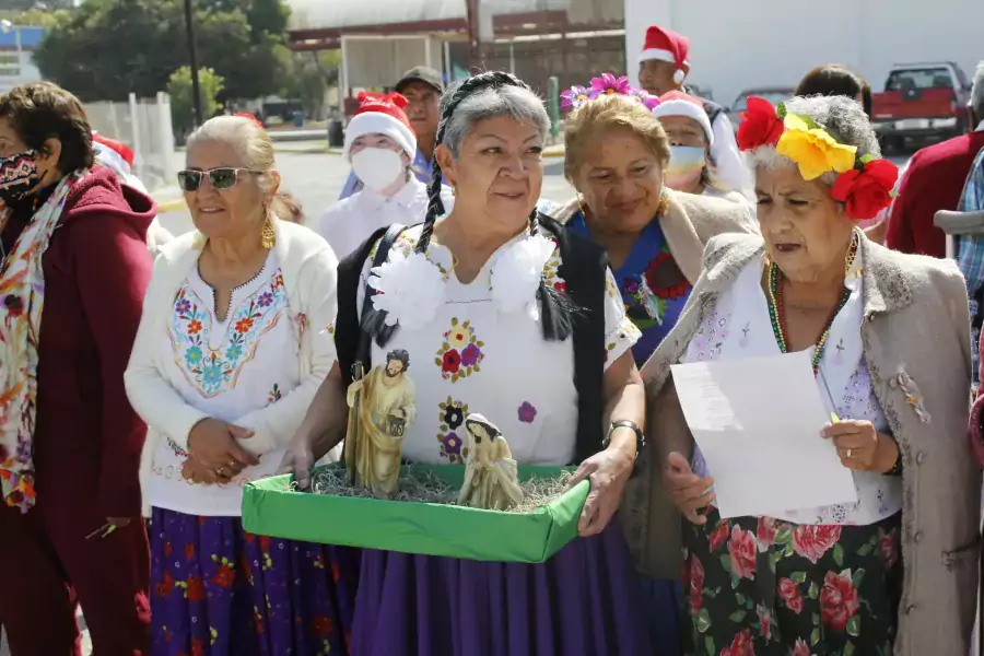 POSADA CON NUESTROS ADULTOS MAYORES jpg