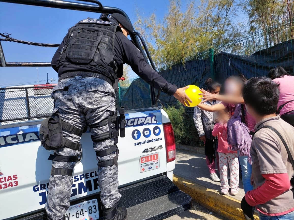 1673043798 759 ReyesMagos2023 Este dia nuestro policias del Grupo Metropolitano de