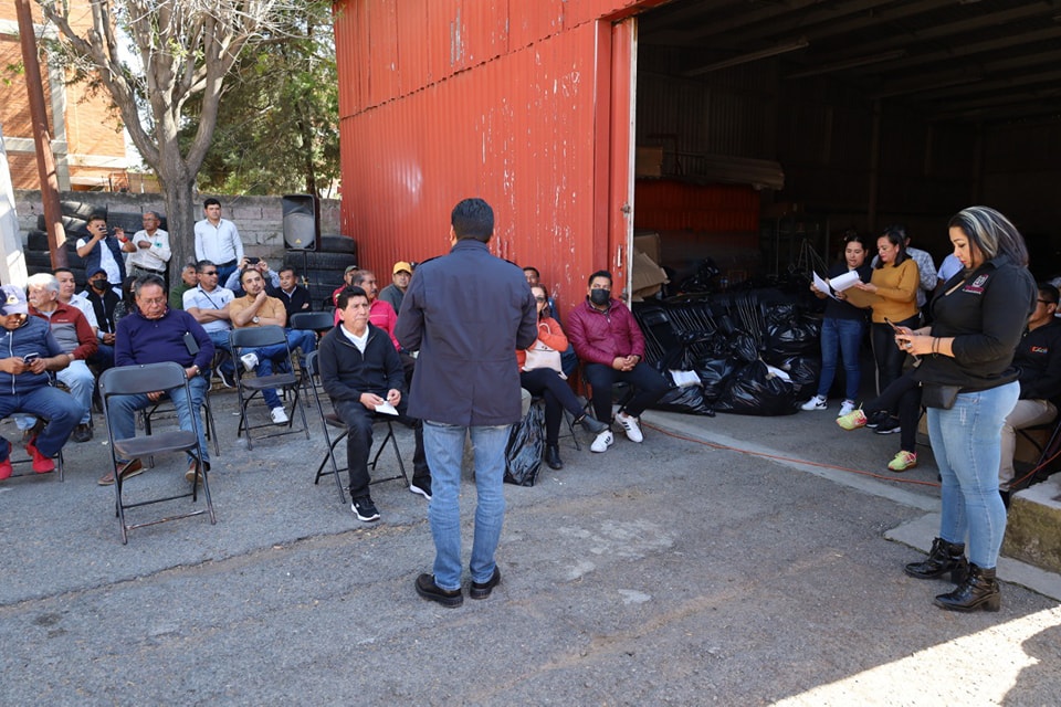 1673094114 483 Miembros del Ayuntamiento de Texcoco entregaron roscas de reyes y