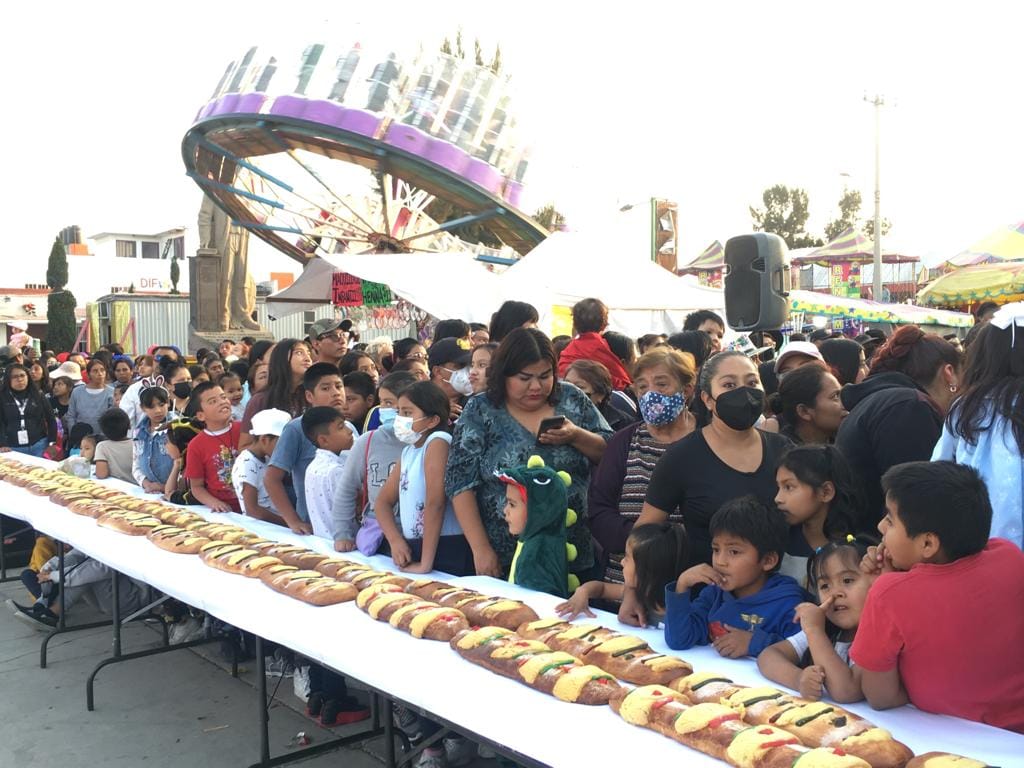 1673111117 514 LA ALCALDESA DE CHIMALHUACAN Y VECINOS DE VIDRIEROS PARTEN ROSCA