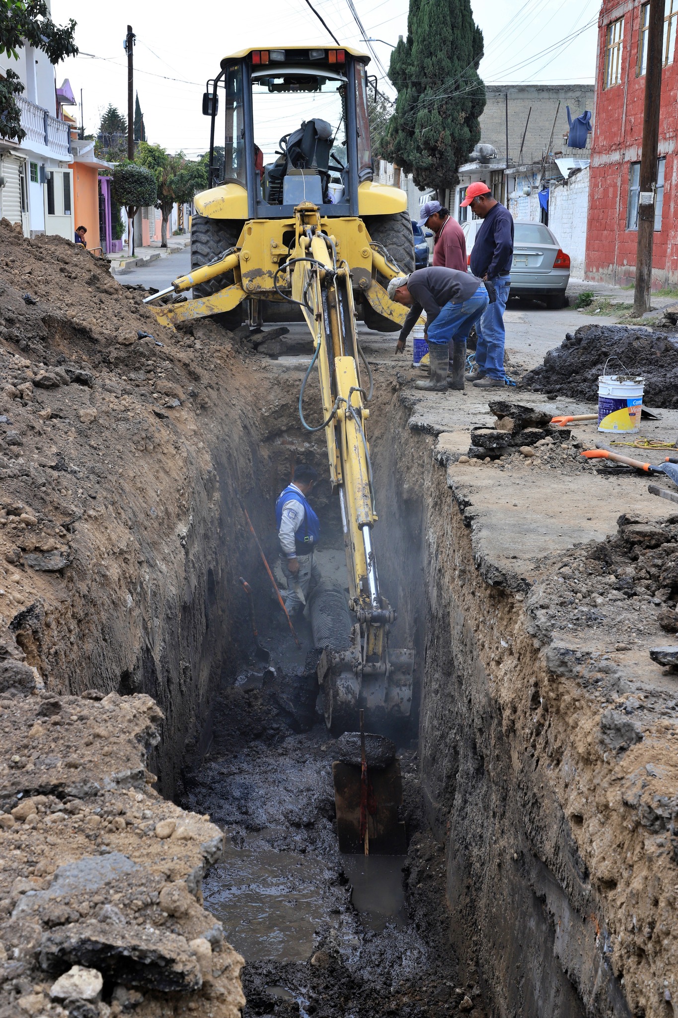 1673633978 813 Personal de DAPAS lleva a cabo el remplazo del tubo