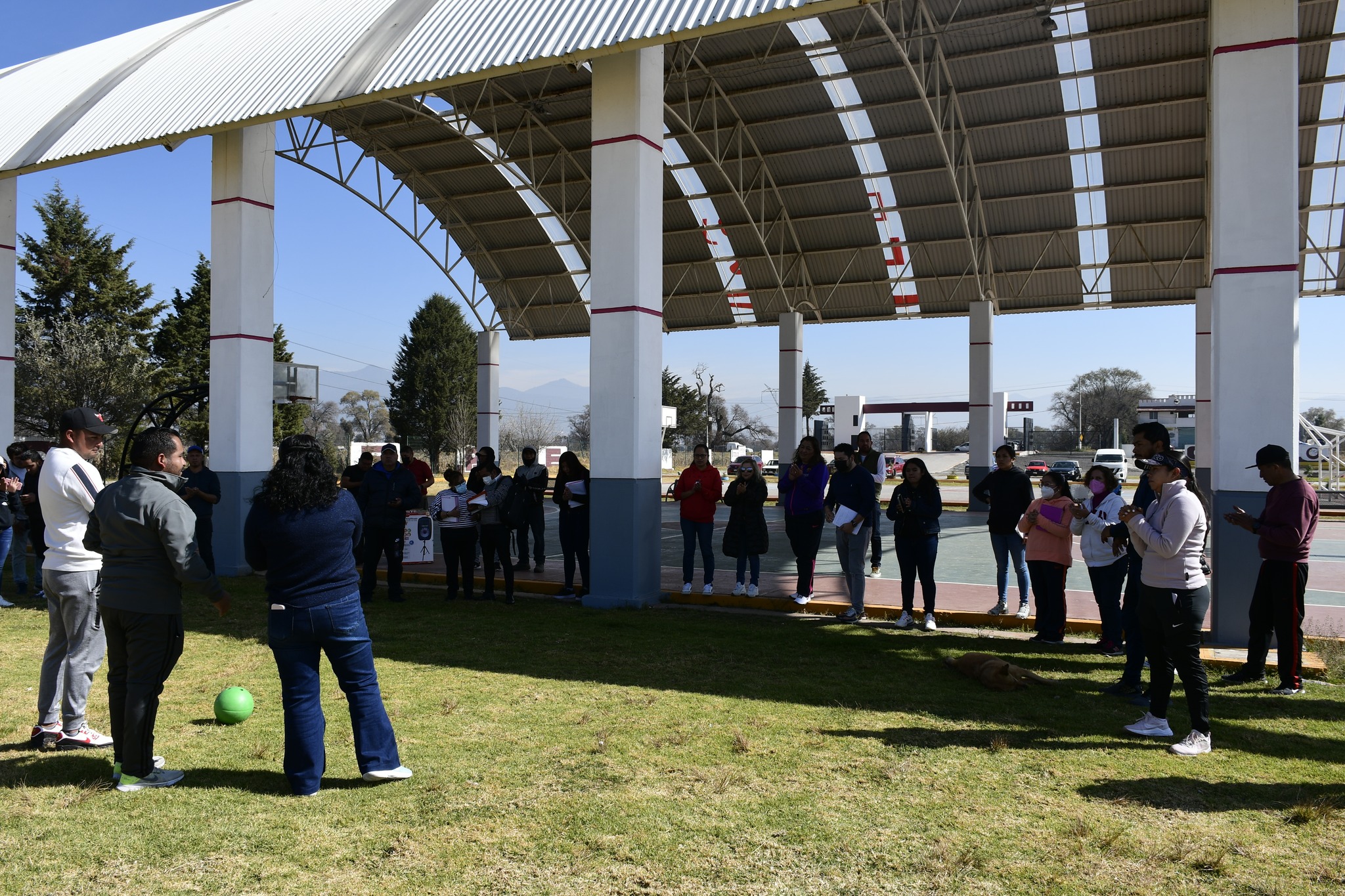 1673898284 566 ¡En Otzolotepec entrenan profesores rumbo a los campeonatos estatales de