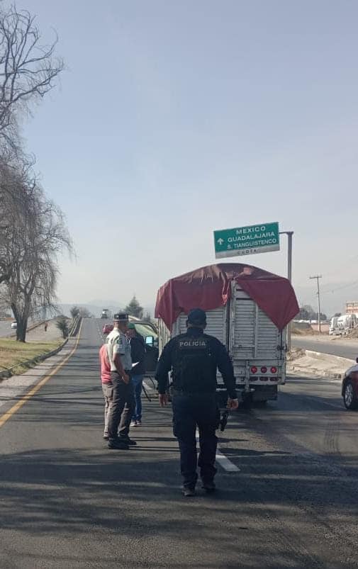 1673983073 680 Debido a un accidente la circulacion vial se ve afectada