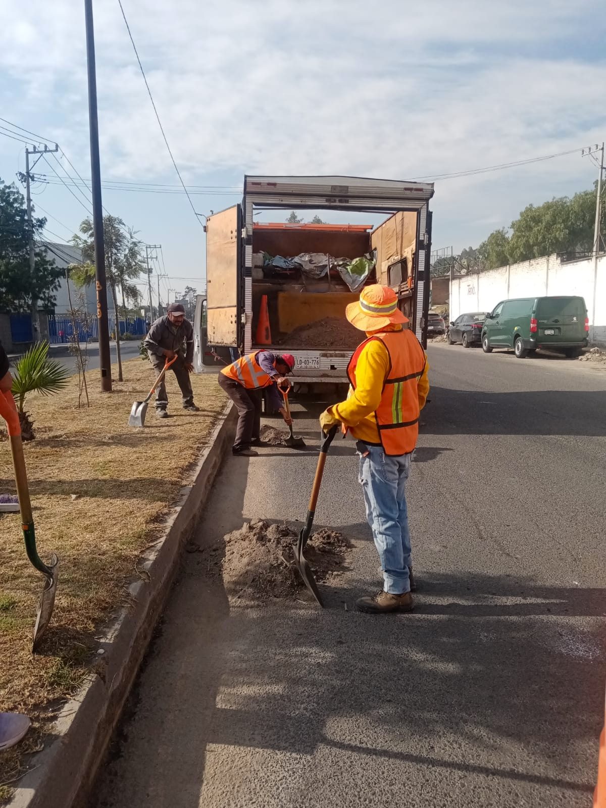 1674162308 687 Personal de Medio Ambiente lleva a cabo trabajos de mantenimiento