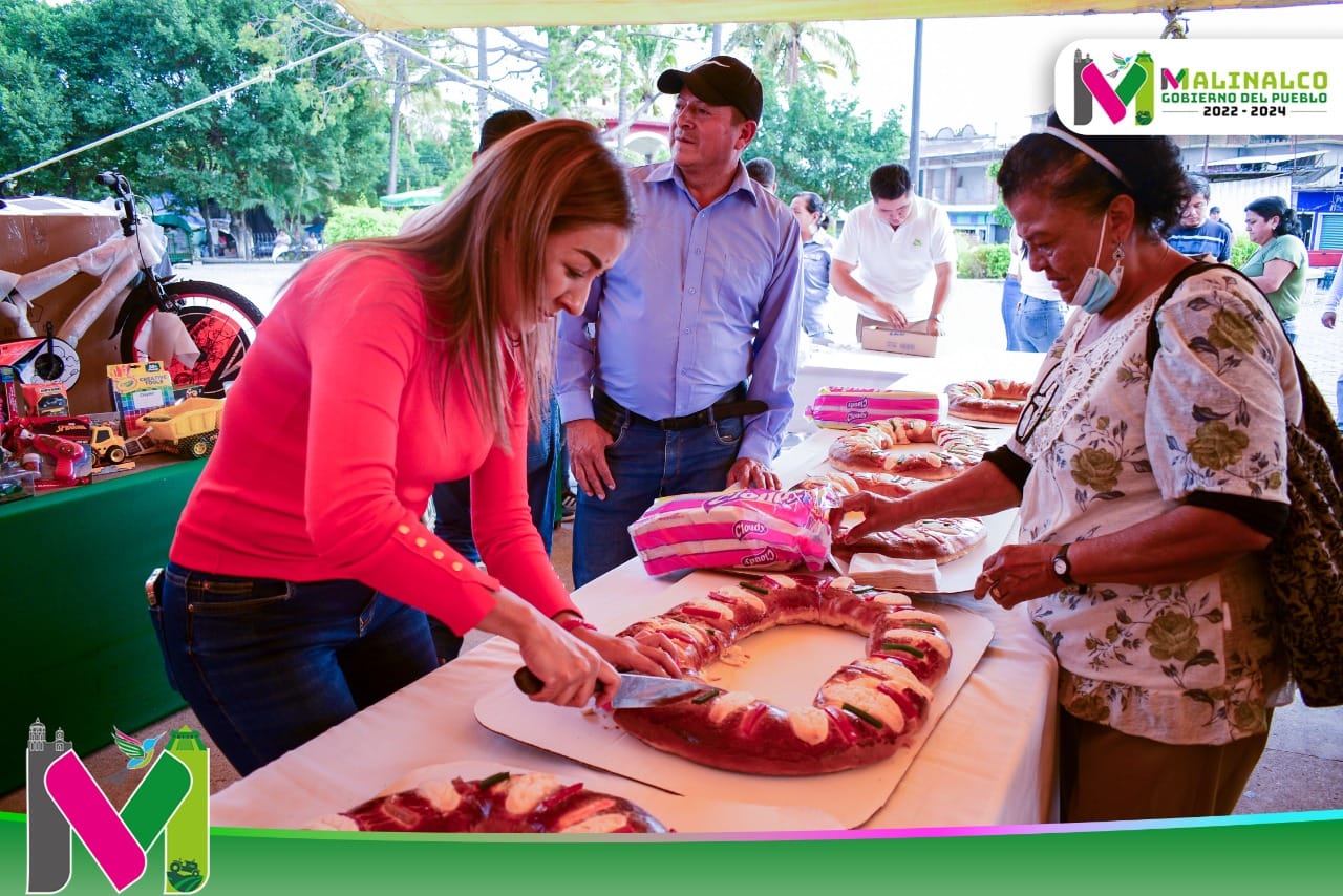 1674168402 921 Continua la entrega de Regalos de Reyes Magos por parte