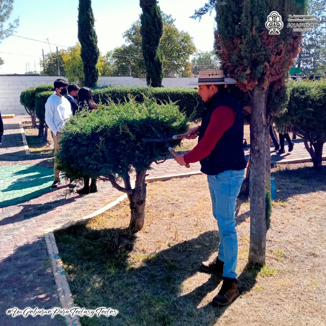 1674239810 836 Los trabajos de la Coordinacion de ParquesJardinesyPanteones del H Ayuntamien