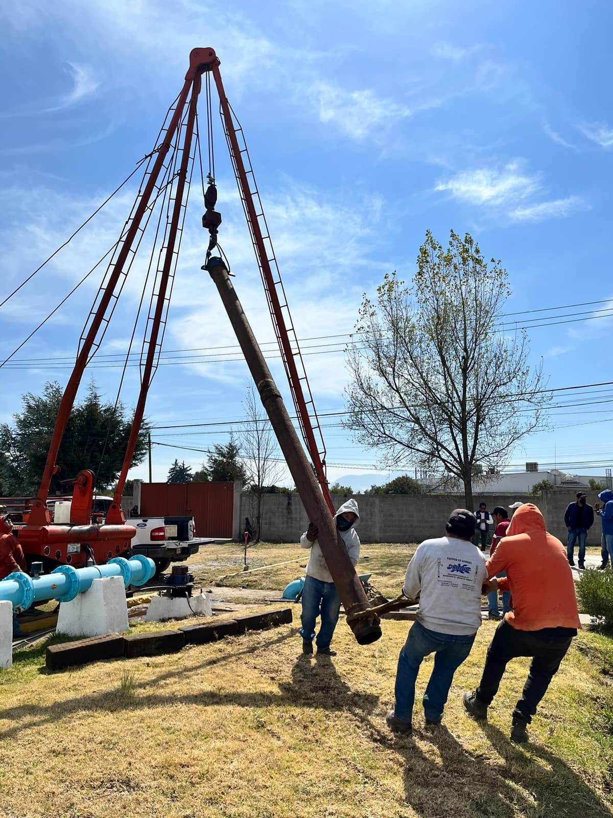 1674245453 853 Trabajos de instalacion de la nueva bomba de extraccion en