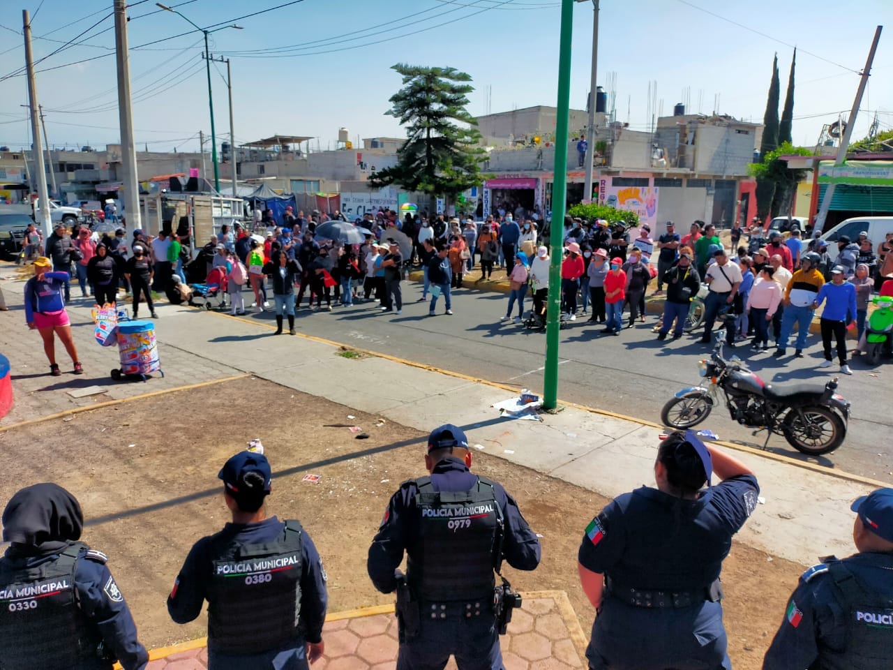 1674329337 991 GOBIERNO DE CHIMALHUACAN RECUPERA PLAZA PUBLICA EN LA COL LUIS