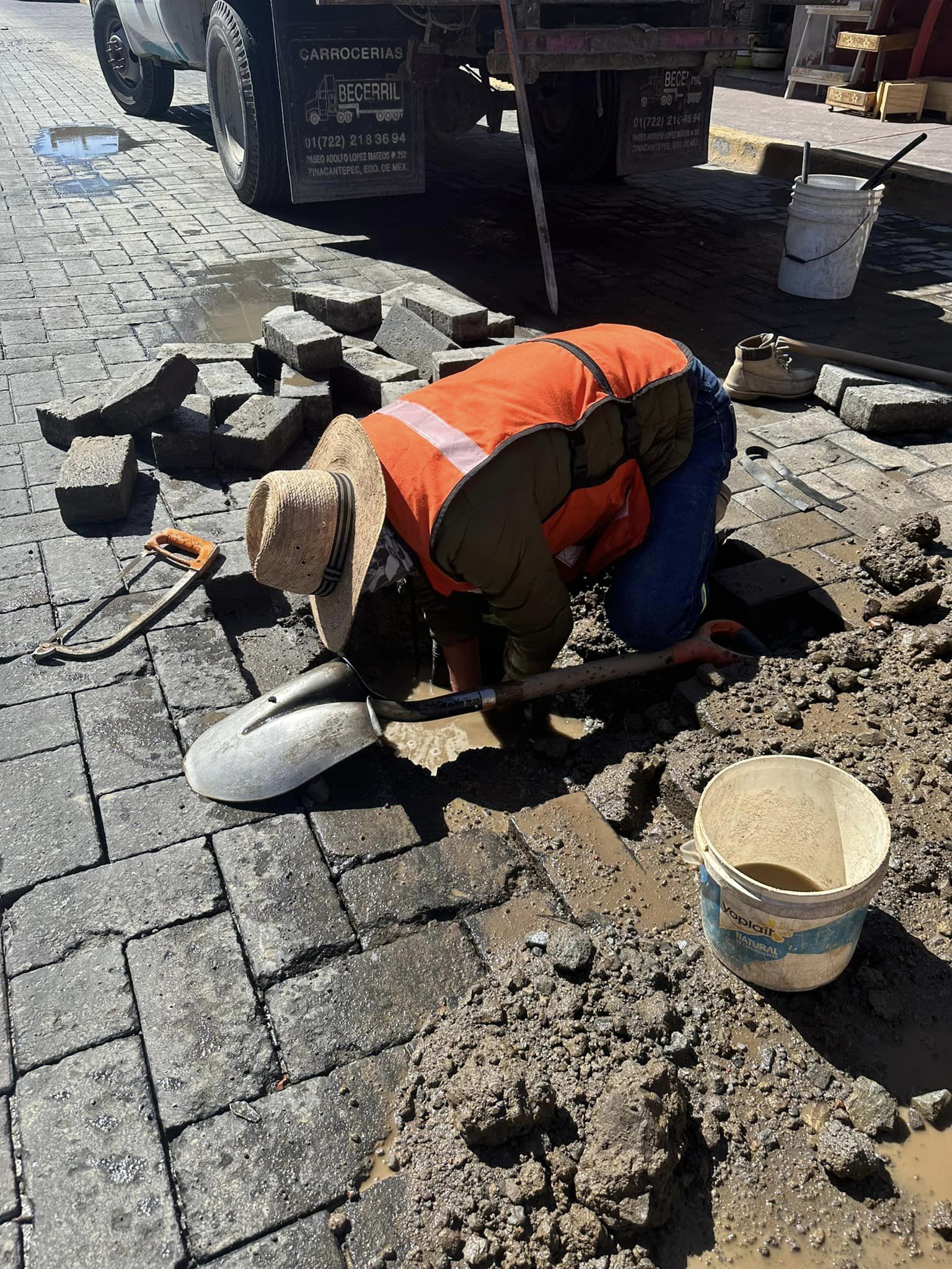 1674502017 370 Precaucion Opdapas de Metepec lleva a cabo reparacion de linea