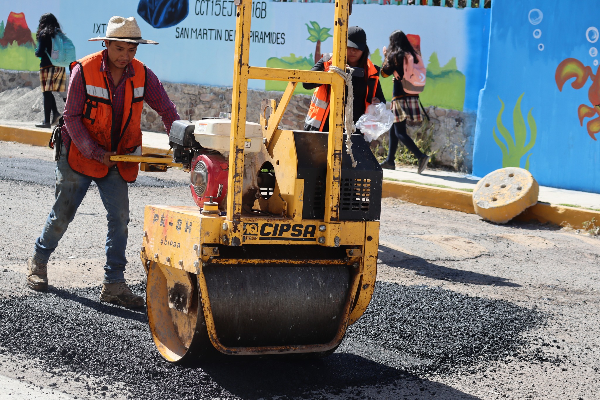 1674516918 37 Nuestros companeros de ObrasPublicas se encuentran trabajando este Lunes en