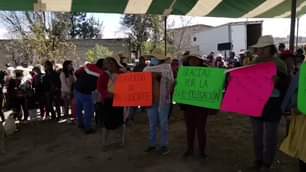 1674774124 En vivo Entrega de juguetes y cobijas Bo Agostadero