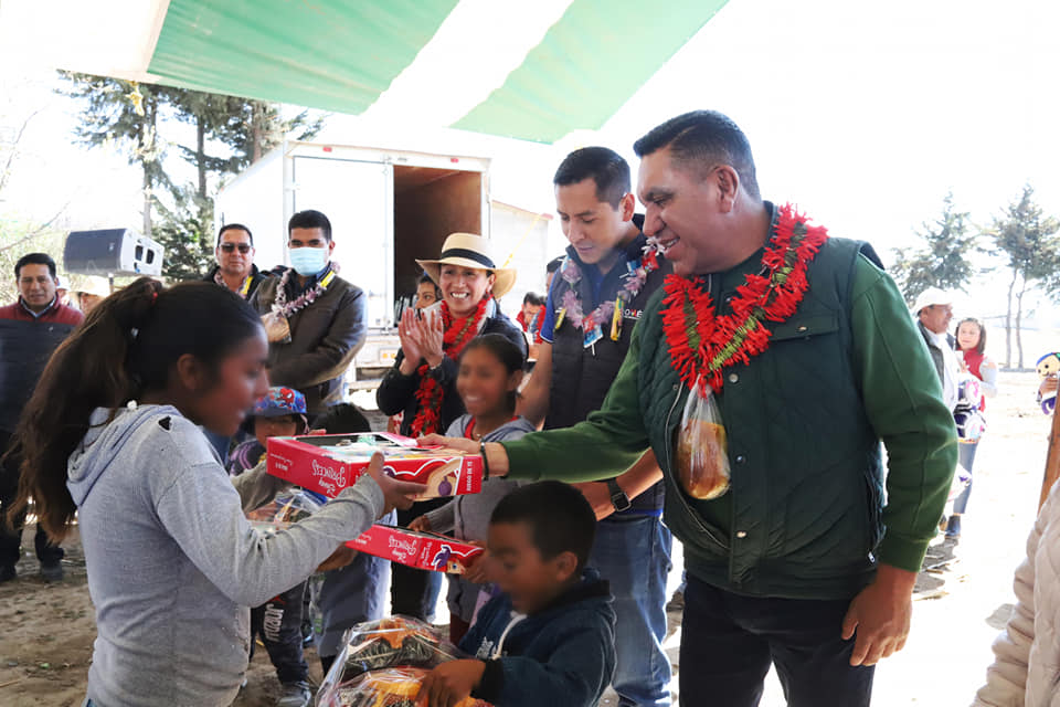 1674921480 408 La alegria y los juguetes de los Reyes Magos llegaron