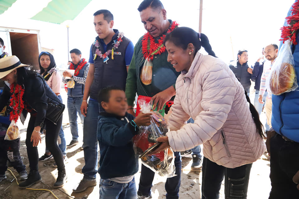 1674921481 22 La alegria y los juguetes de los Reyes Magos llegaron