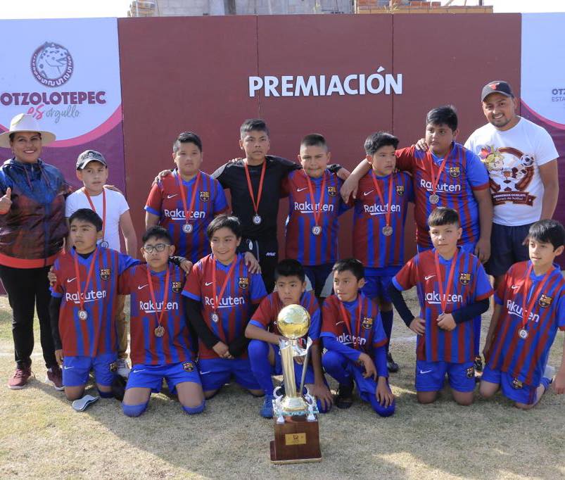 1675113958 490 ¡Se jugaron las finales La liga municipal Guerreros Ocelotl cerro