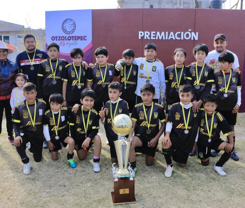 1675113958 736 ¡Se jugaron las finales La liga municipal Guerreros Ocelotl cerro