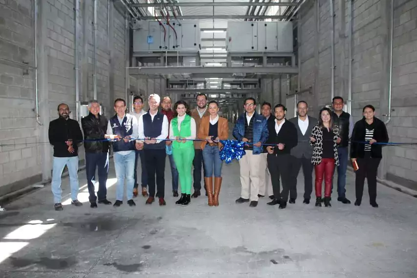 Agradezco la invitacion a la inauguracion de la nueva Nave jpg