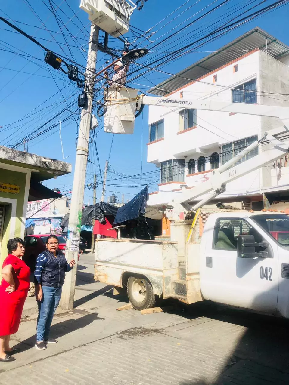 AlumbradoPublico Hoy 30 de enero por instrucciones del Lic jpg