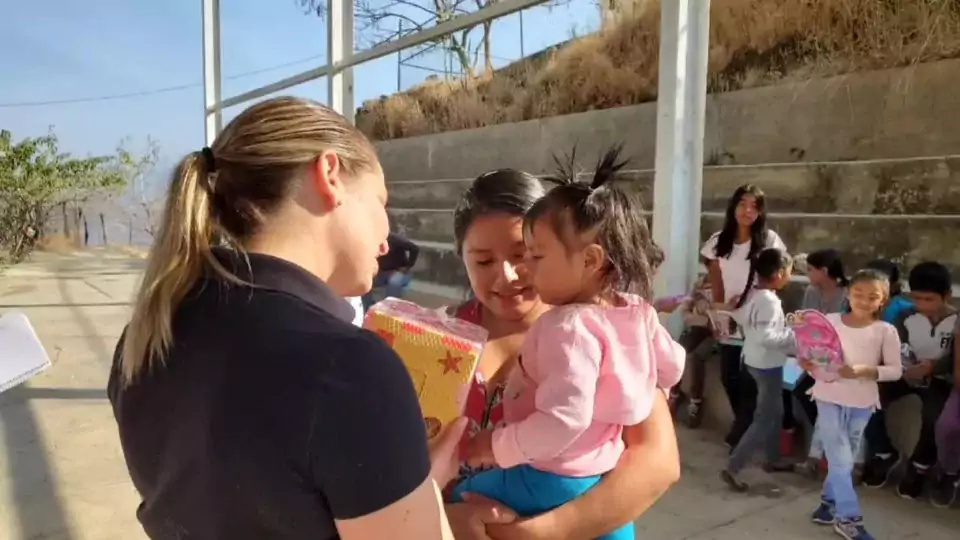 Asi se vivio el dia de ayer la entrega de jpg