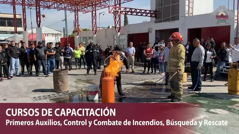 Capacitacion Agradezco a los directores de Proteccion Civil y jpg