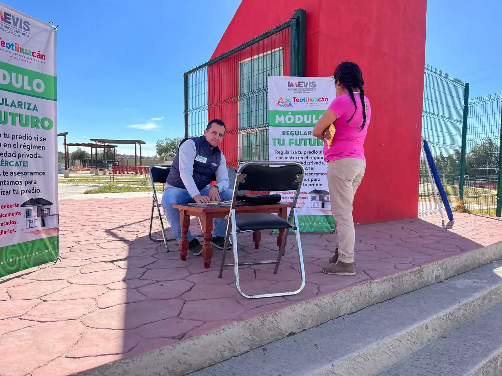 Continua la campana itinerante del IMEVIS Acercate y Regulariza tu jpg