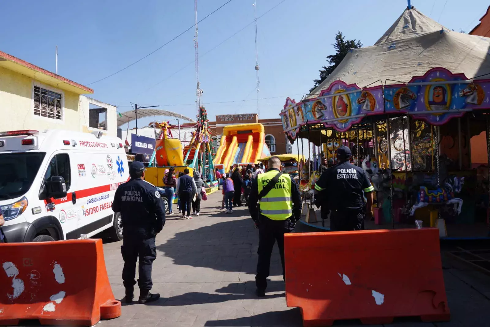 Durante el festival en Conmemoracion al DiadeReyes elementos de la jpg