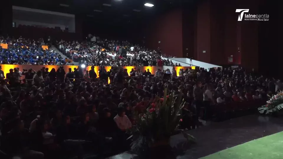 EnVivo Acompananos en la Conferencia y Recital Hablemos de Violencia jpg