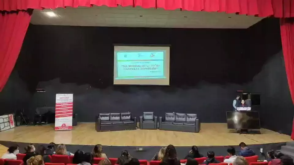 EnVivo Sigue la Mesa Redonda en el marco del Dia jpg