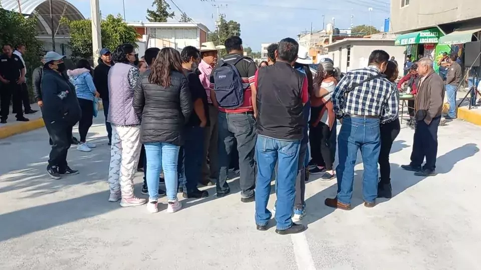 Entrega de Obra Pavimentacion con concreto asfaltico de la calle jpg