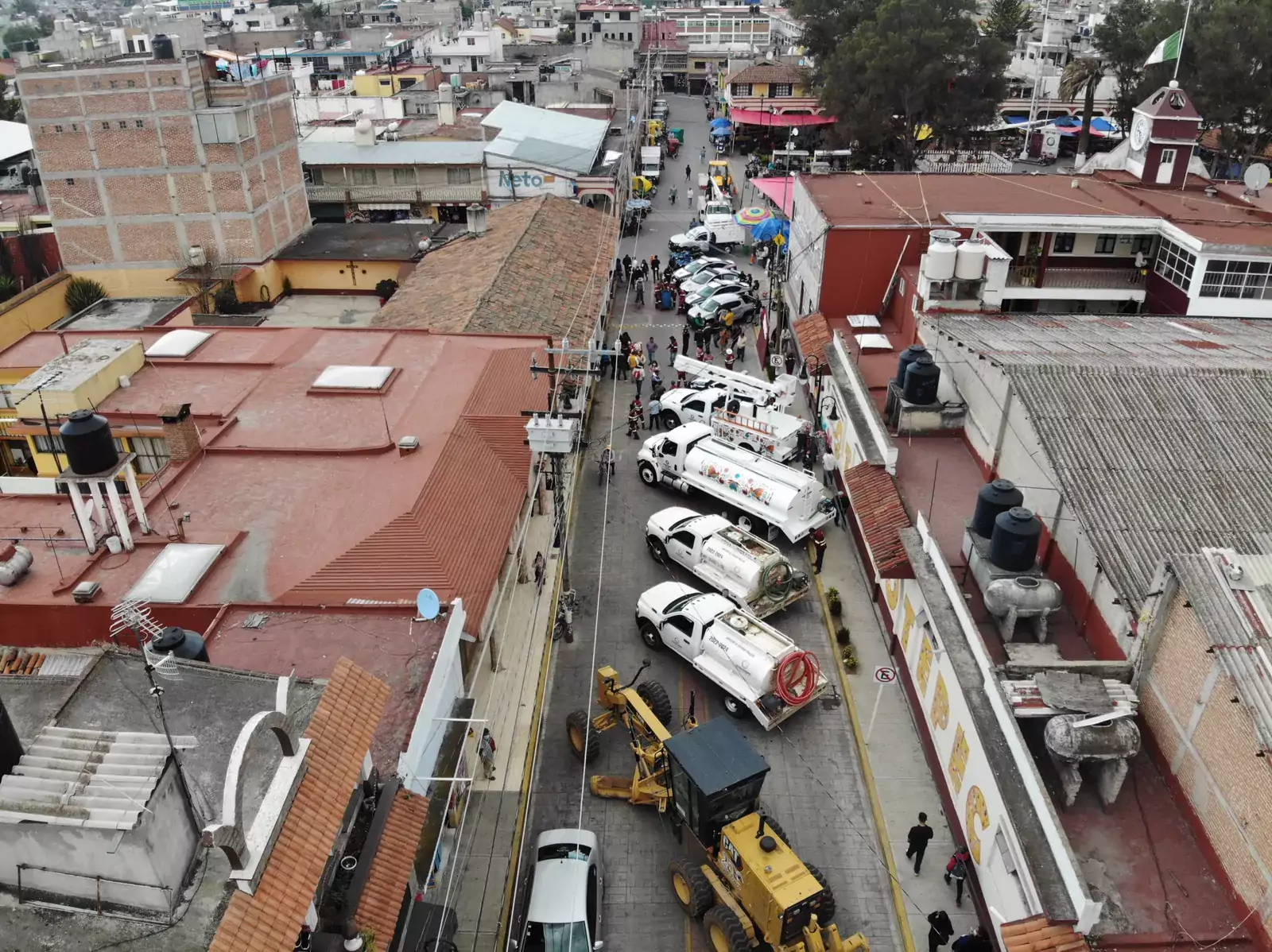 Entregamos vehiculos y dignificamos el servicio publico tras recibir un jpg