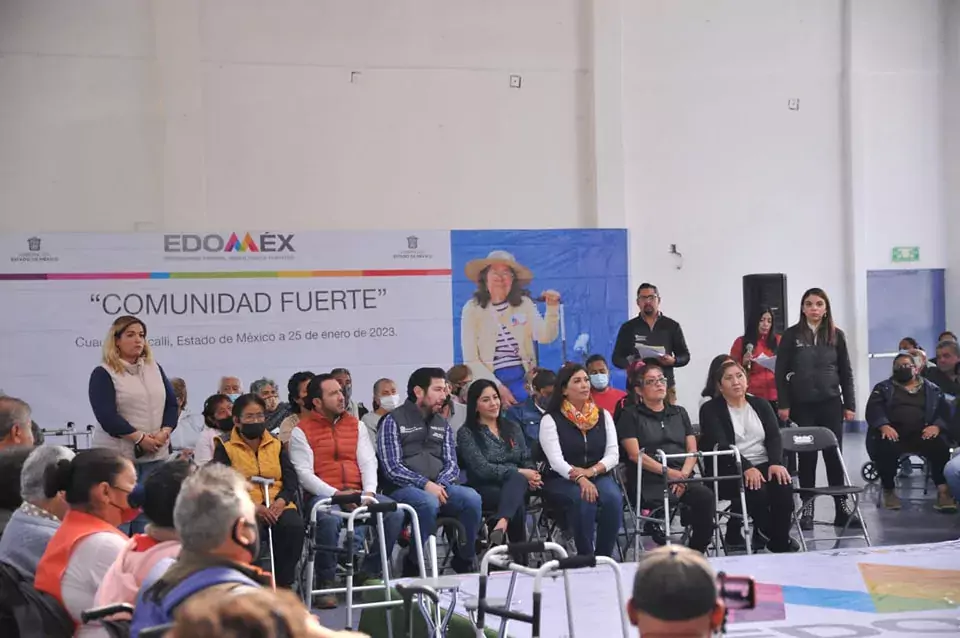 Izcalli fue sede de la entrega Comunidad Fuerte de la jpg